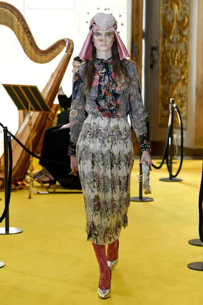 Look 52